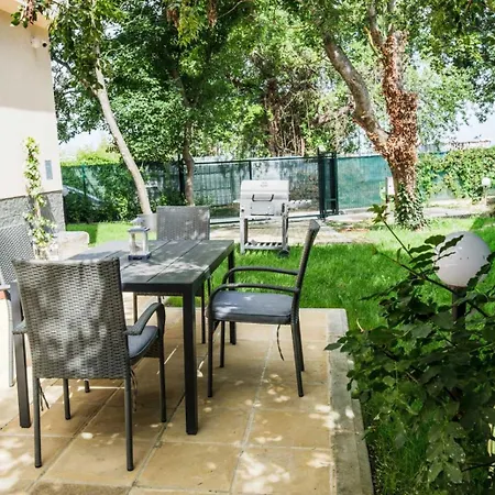 Garden Fichoza 1 - 80 M From The * Varna